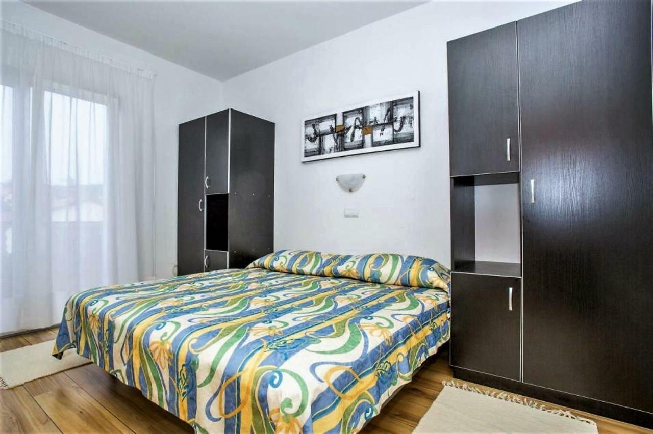 Apartments Macolic Rab Town Ngoại thất bức ảnh