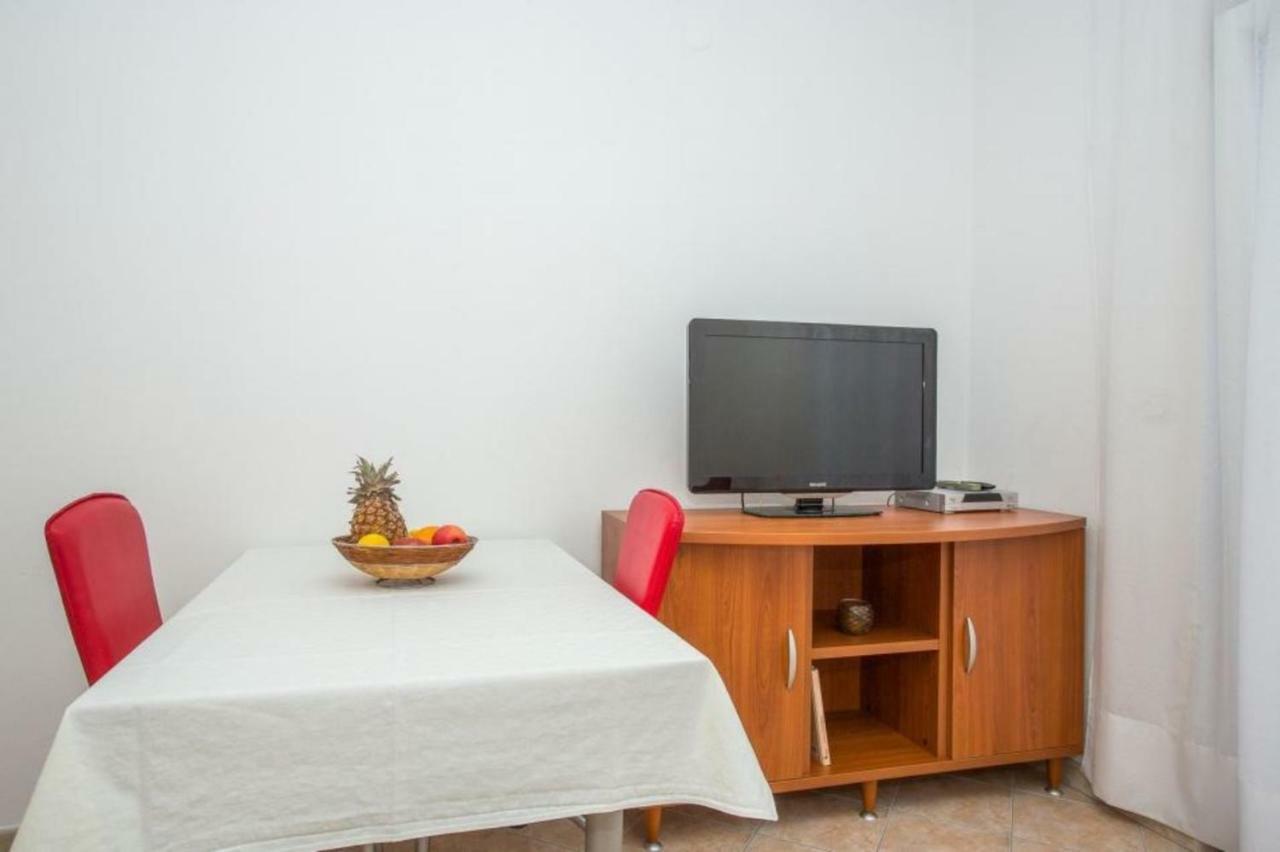 Apartments Macolic Rab Town Ngoại thất bức ảnh